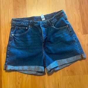 H&M mom shorts